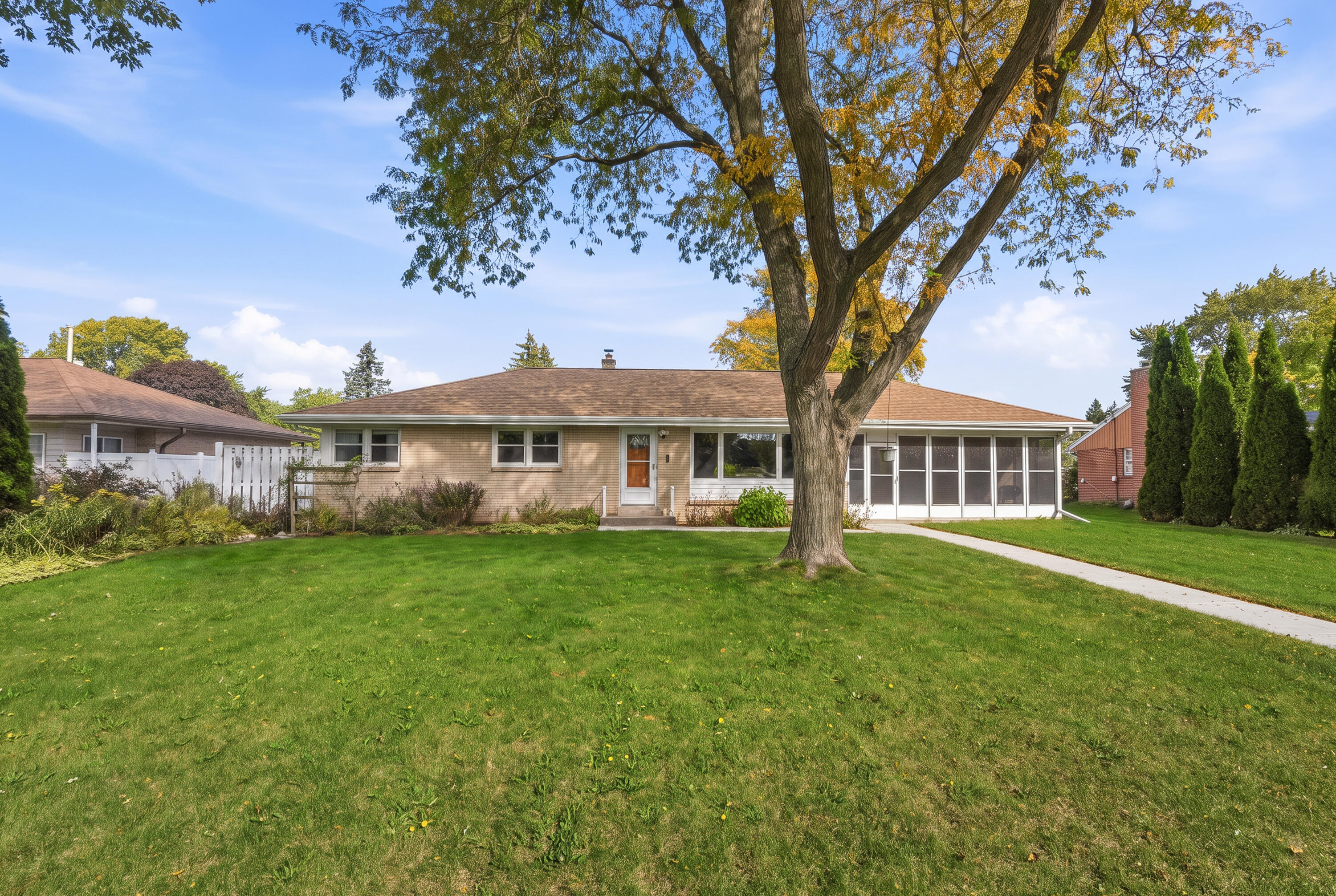 3344 W Edgerton Ave Property Photo 1