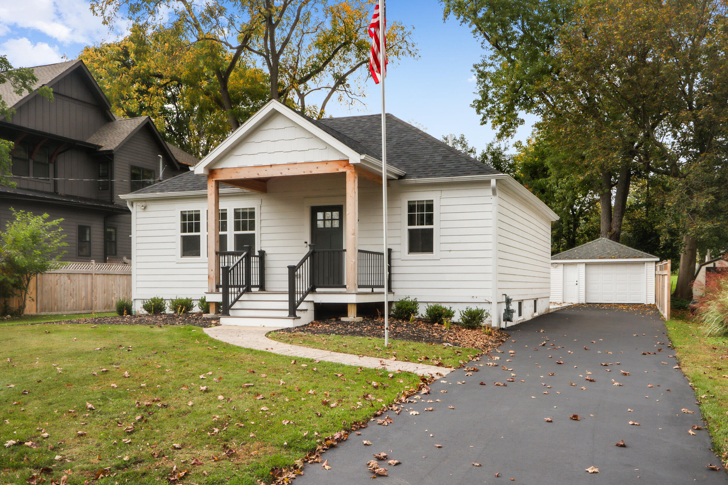 146 Elmhurst Ct Property Photo 1