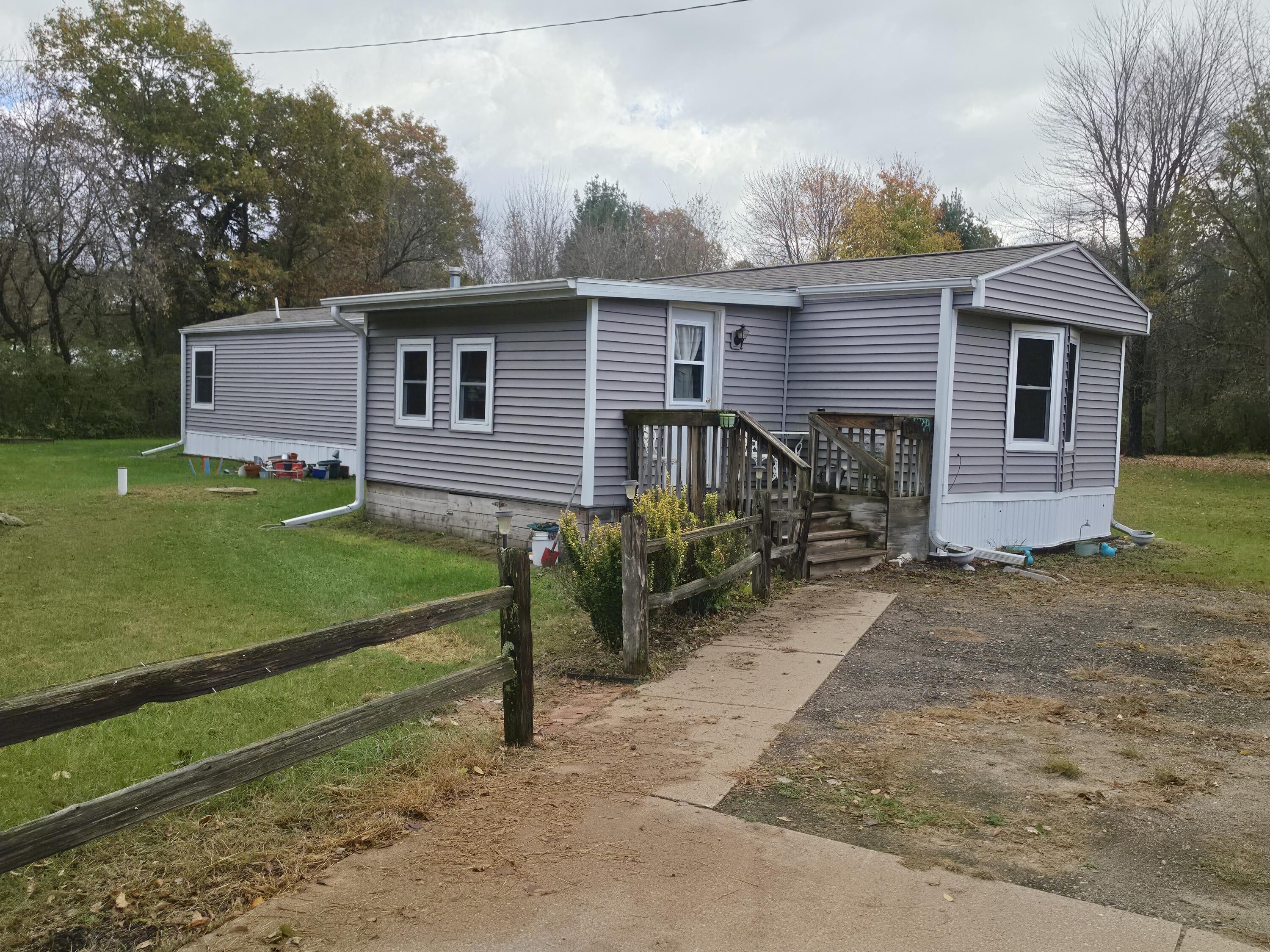15723 State Highway 16 - Property Photo 1