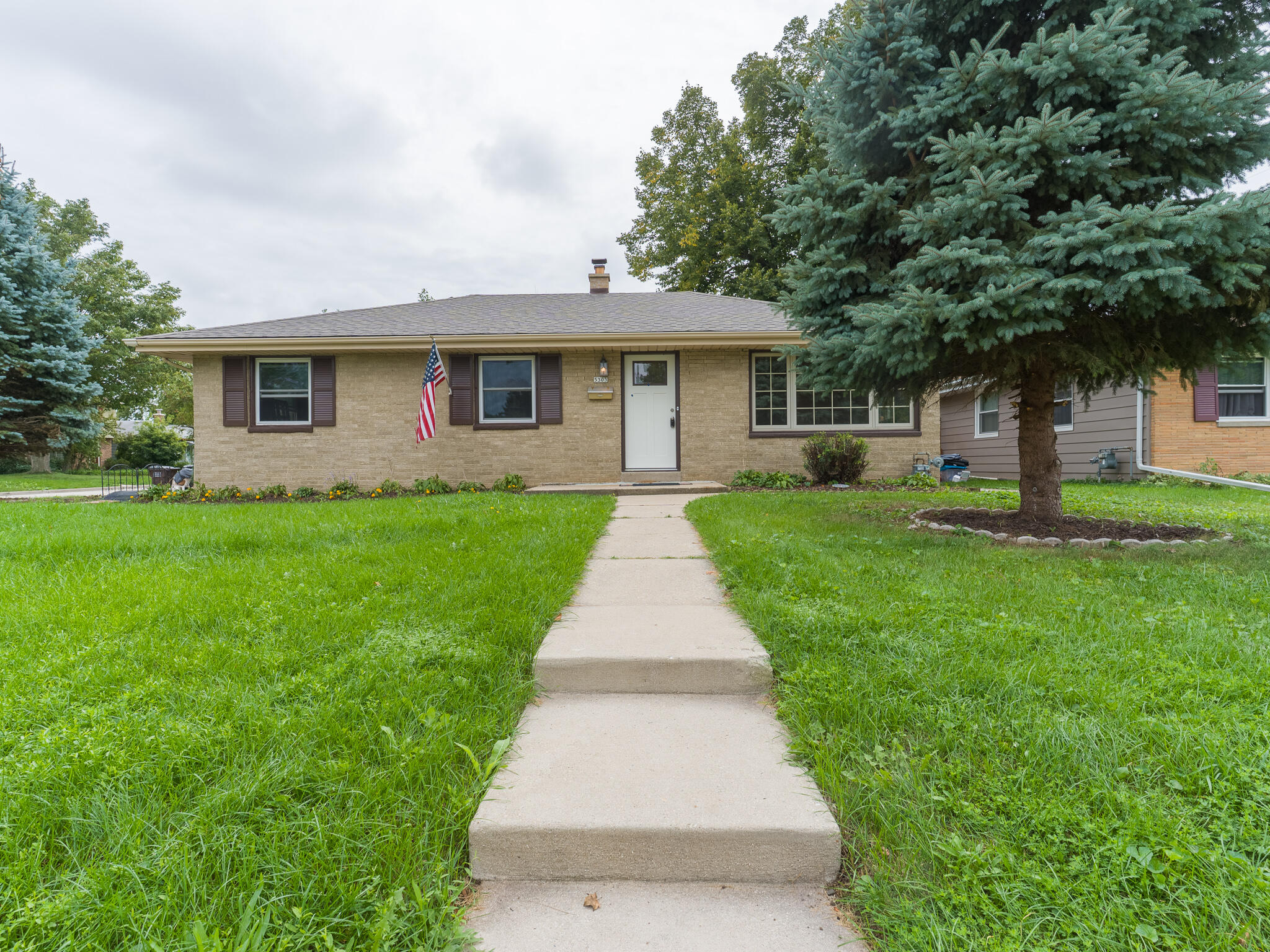 5303 W Wilbur Ave Property Photo 1