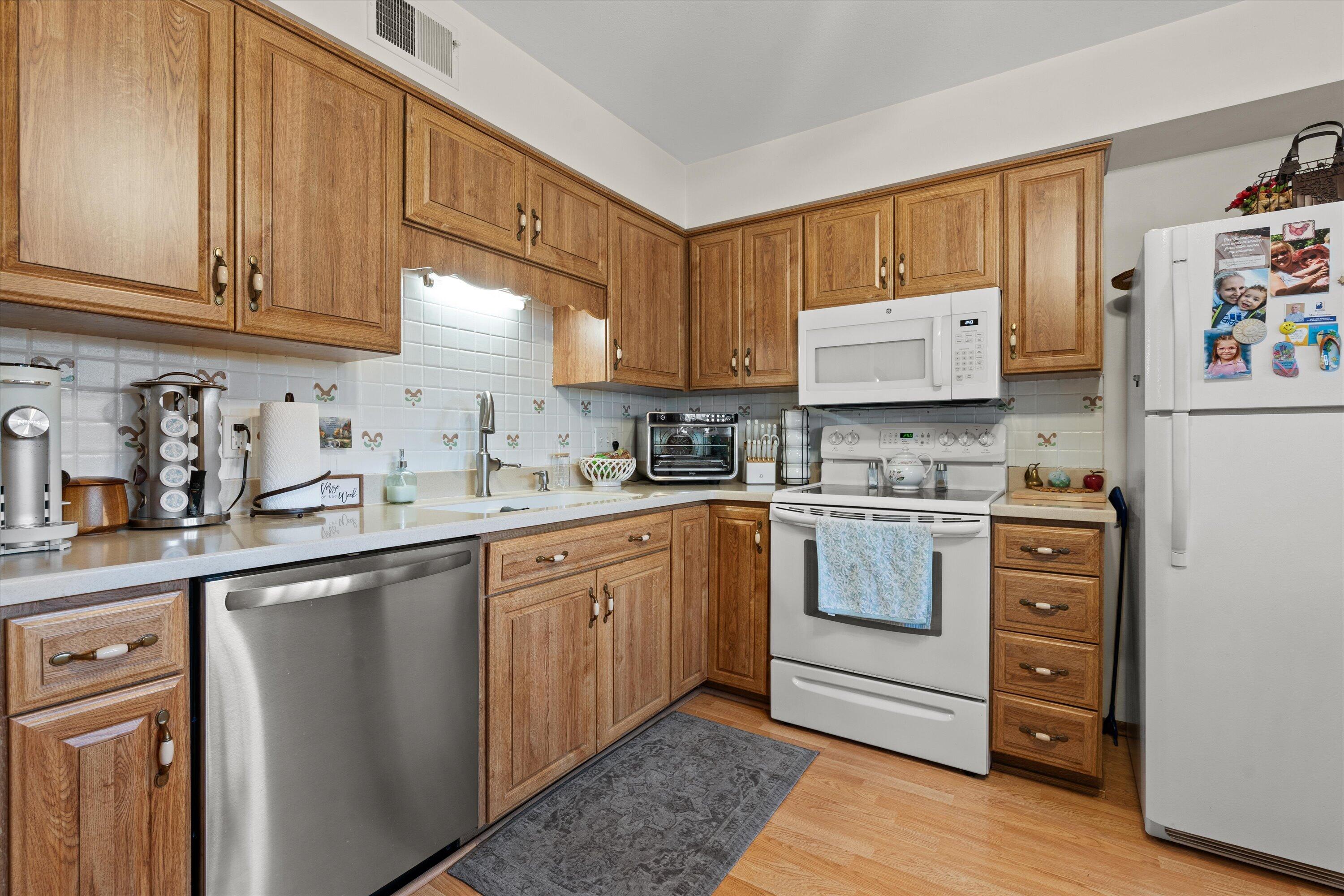 5166 S King Arthurs Ct Property Photo 1
