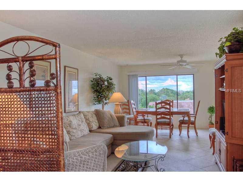 131 Garfield Dr #4c Property Photo 3