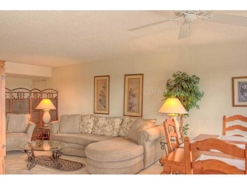 131 Garfield Dr #4c Property Photo 5