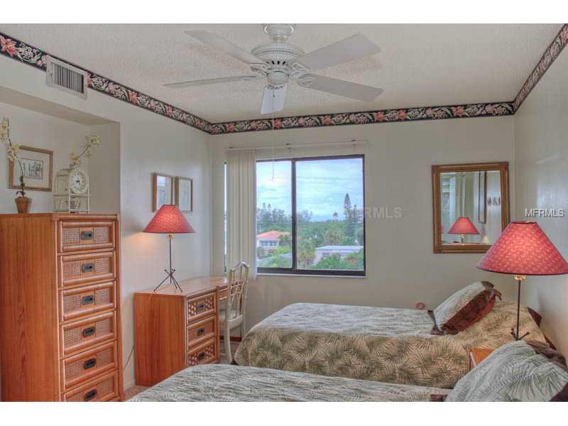 131 Garfield Dr #4c Property Photo 16