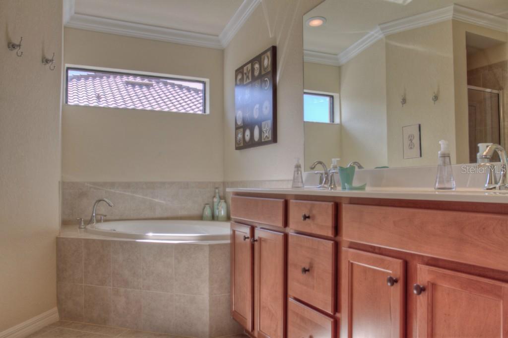 7305 River Hammock Dr #206 Property Photo 18