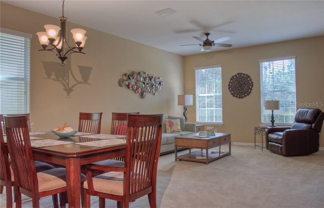 8525 Karpeal Dr Property Photo 4