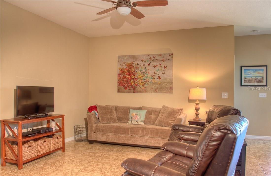 8525 Karpeal Dr Property Photo 12