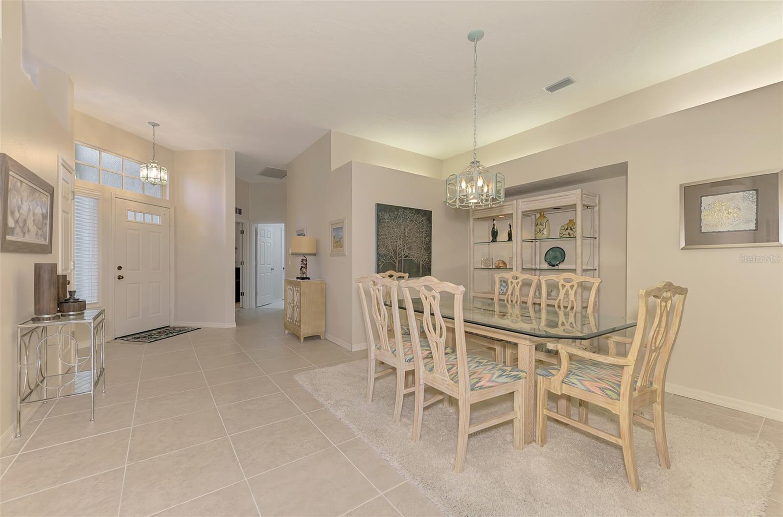 549 Fallbrook Dr Property Photo 8