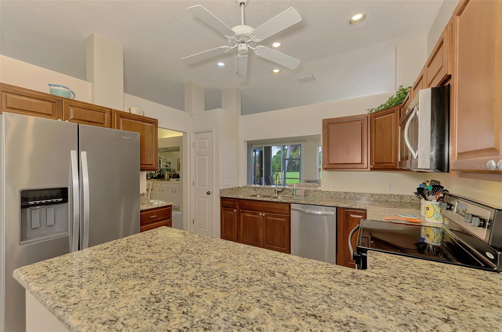 549 Fallbrook Dr Property Photo 13