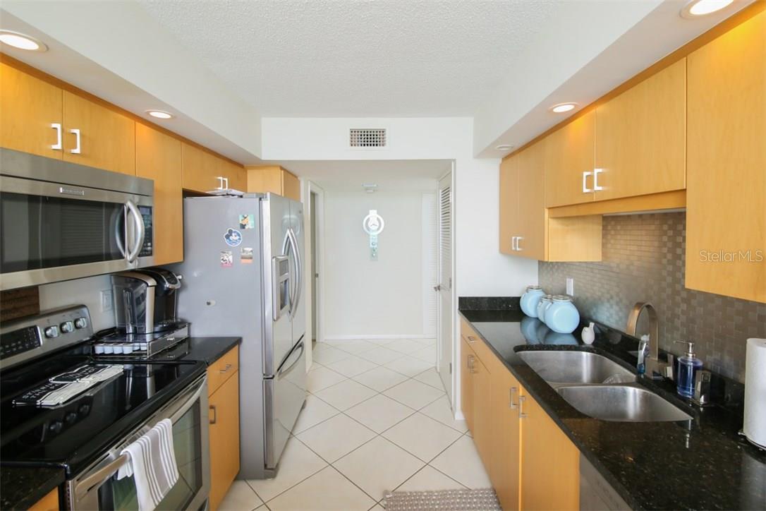 2425 Gulf Of Mexico Dr #7c Property Photo 11