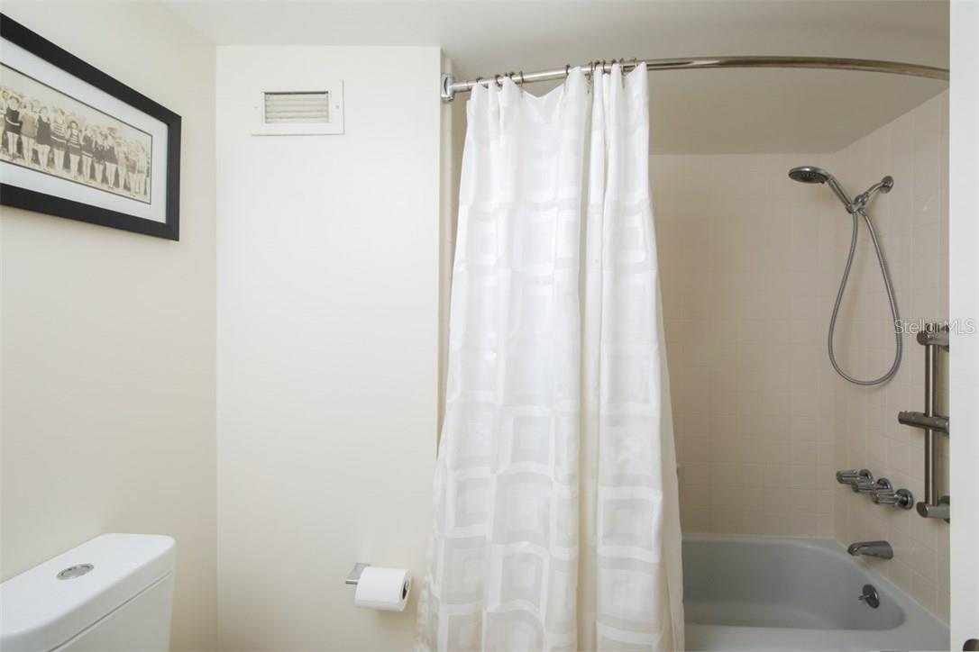 2425 Gulf Of Mexico Dr #7c Property Photo 14