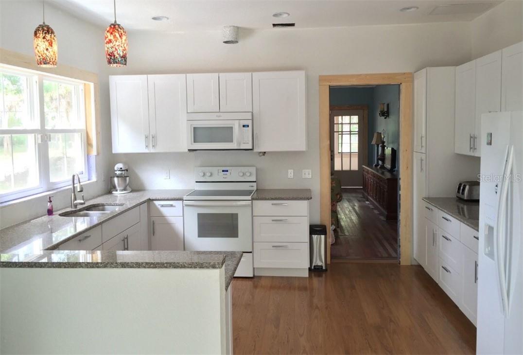 A4408511 Property Photo 5