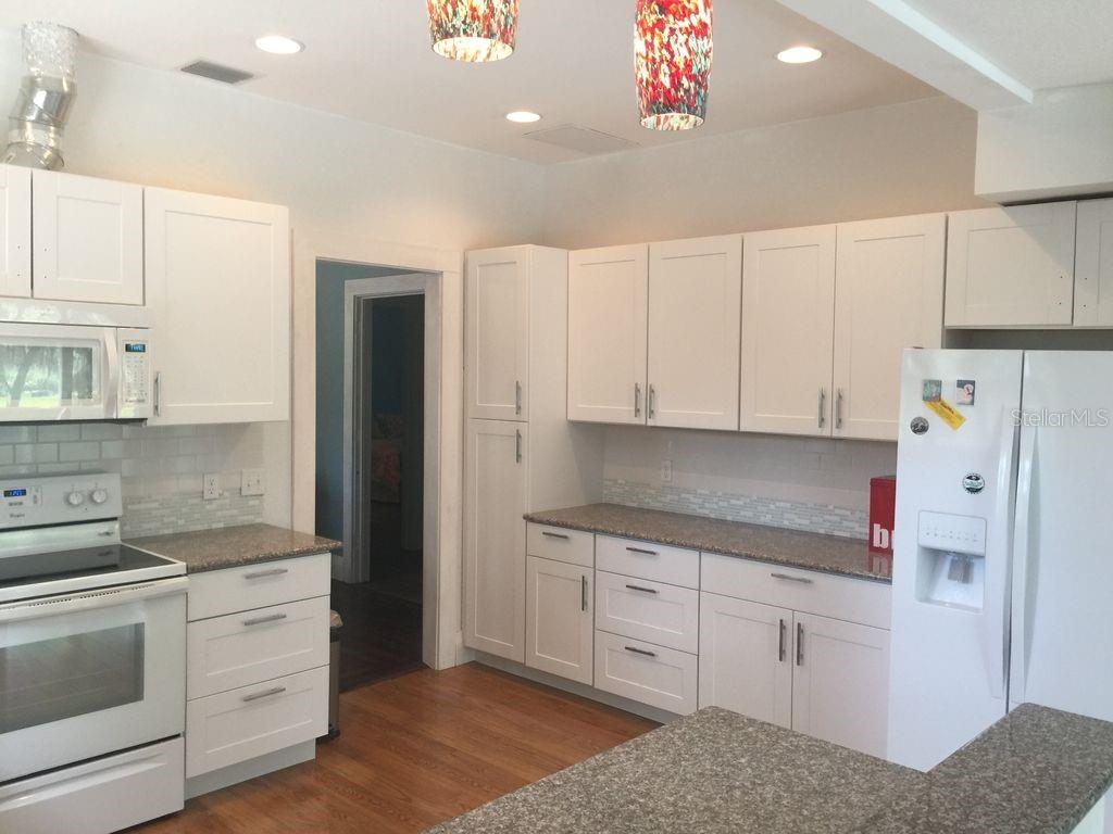 A4408511 Property Photo 6