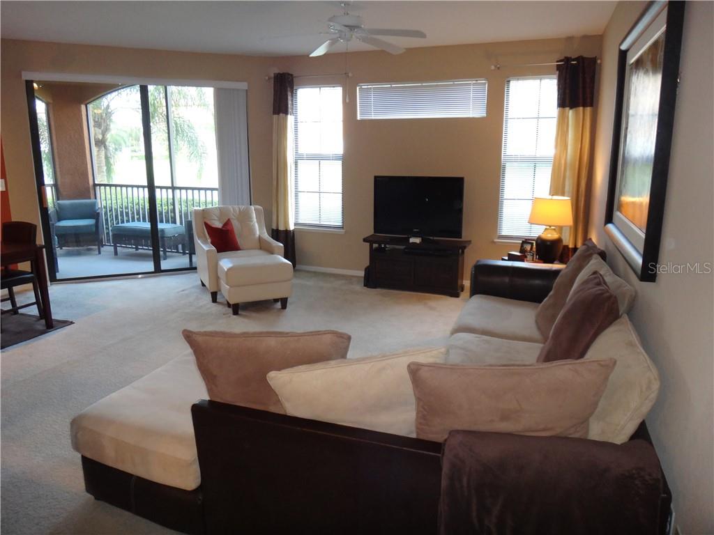 8325 38th Street Cir E #102 Property Photo 5