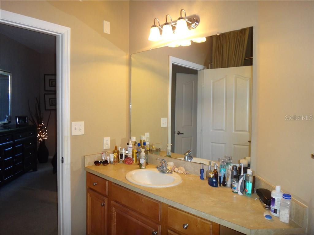 8325 38th Street Cir E #102 Property Photo 15