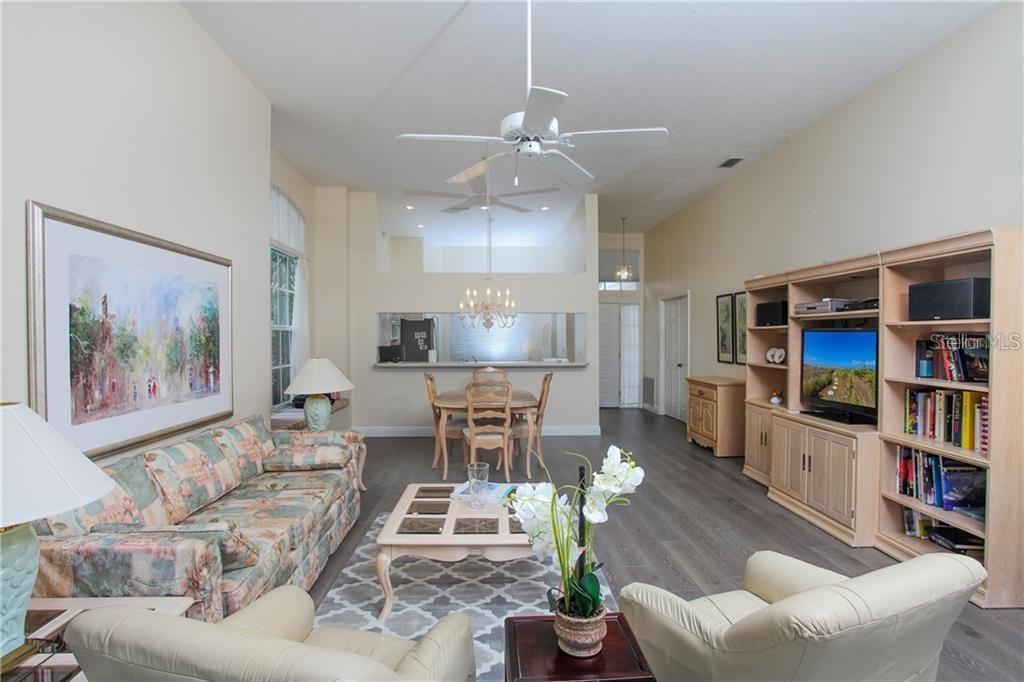 7725 Whitebridge Gln Property Photo 10