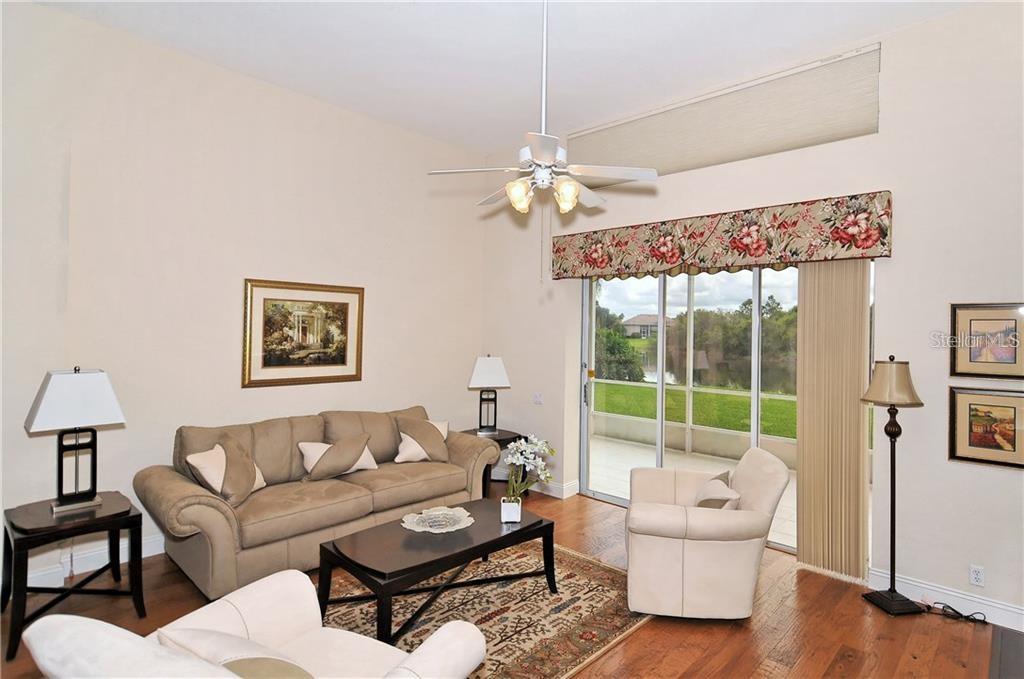 6718 Virginia Xing Property Photo 4