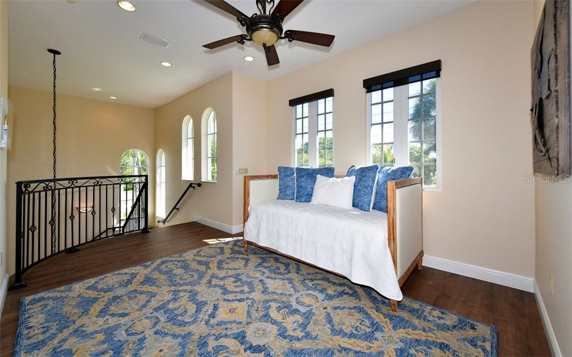 1179 Morningside Pl Property Photo 33