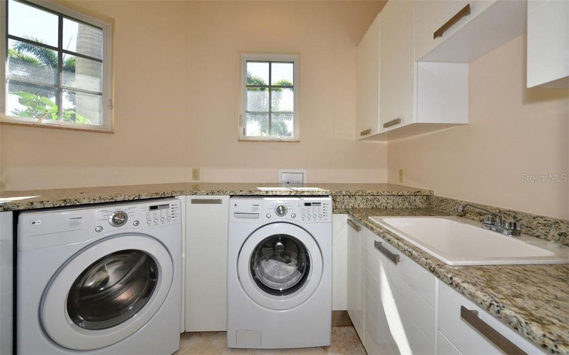 1179 Morningside Pl Property Photo 42