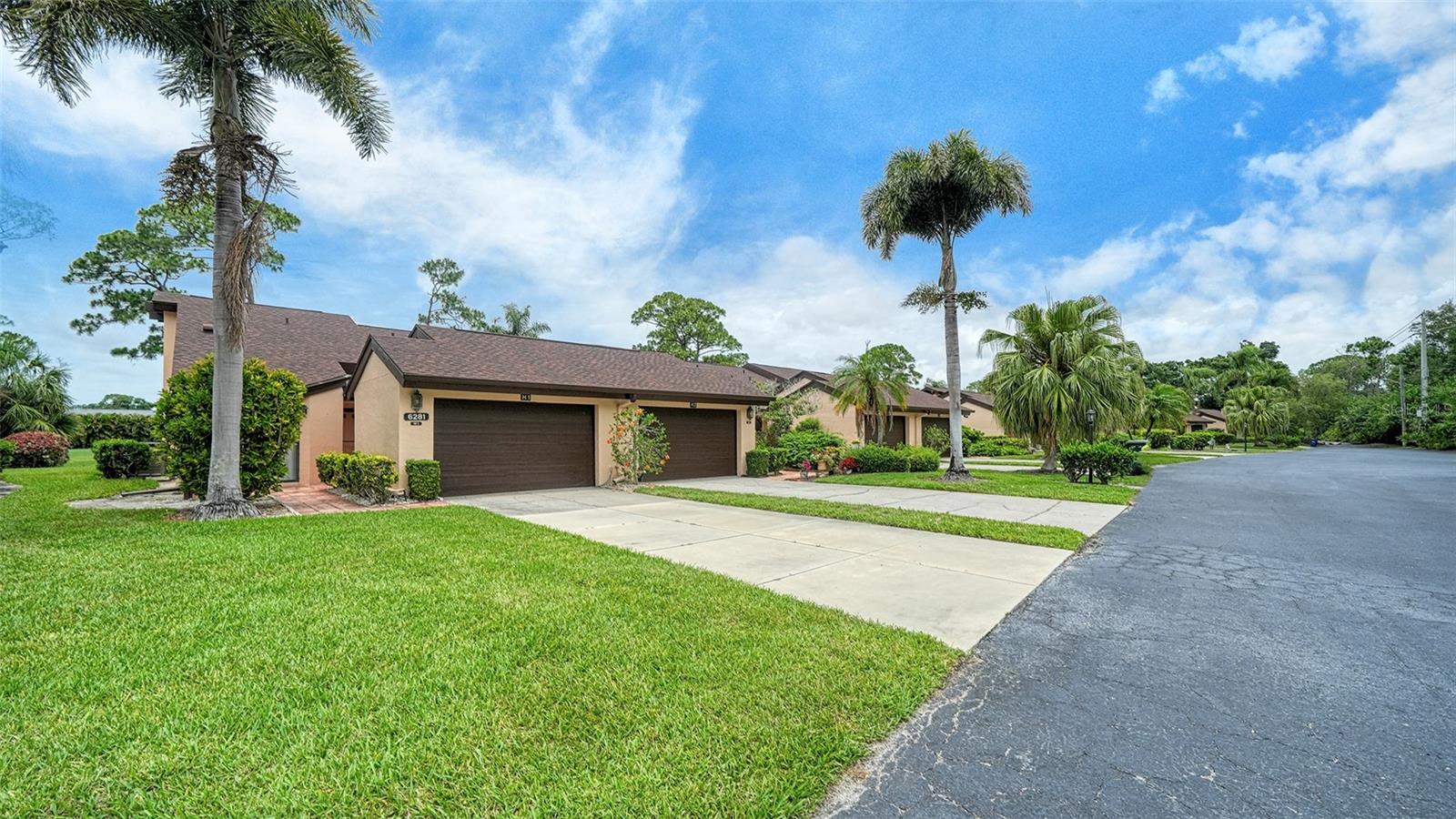 6281 Timberlake Dr #h6 Property Photo 2