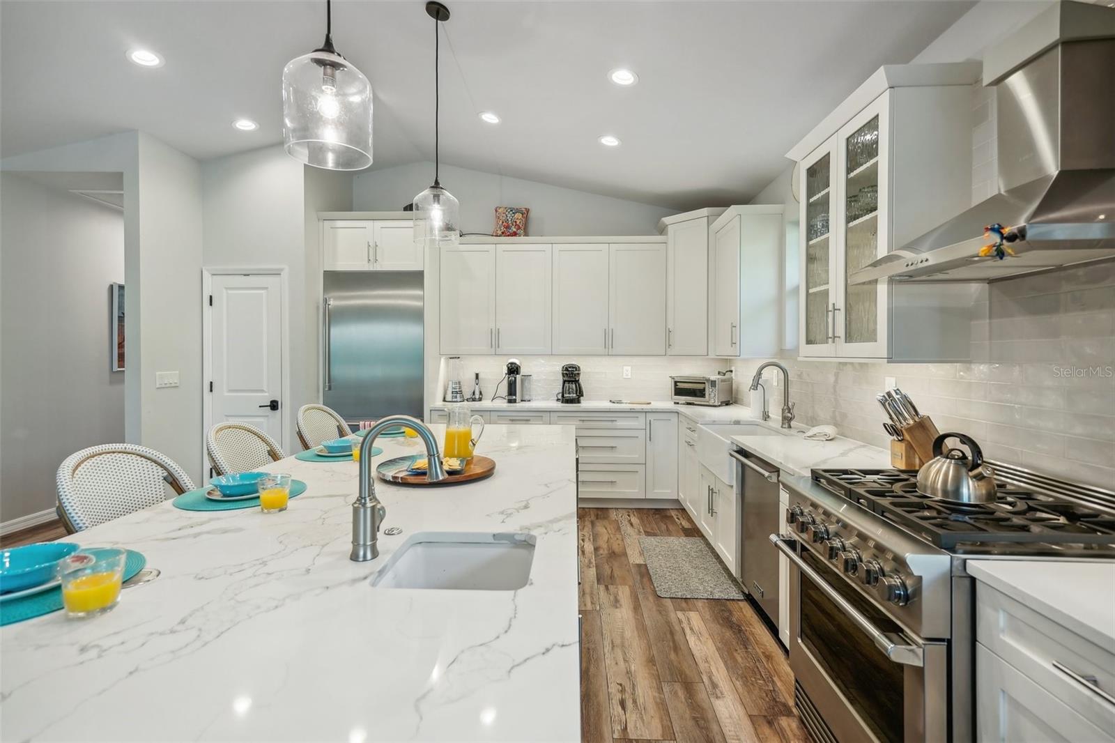 501 Channel Ln Property Photo 18