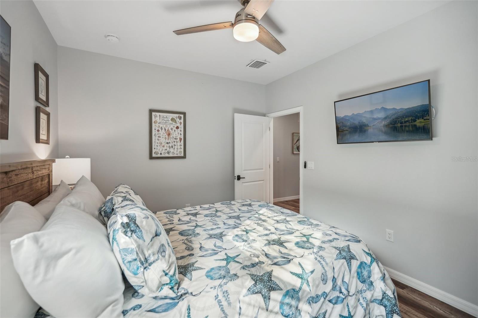 501 Channel Ln Property Photo 25