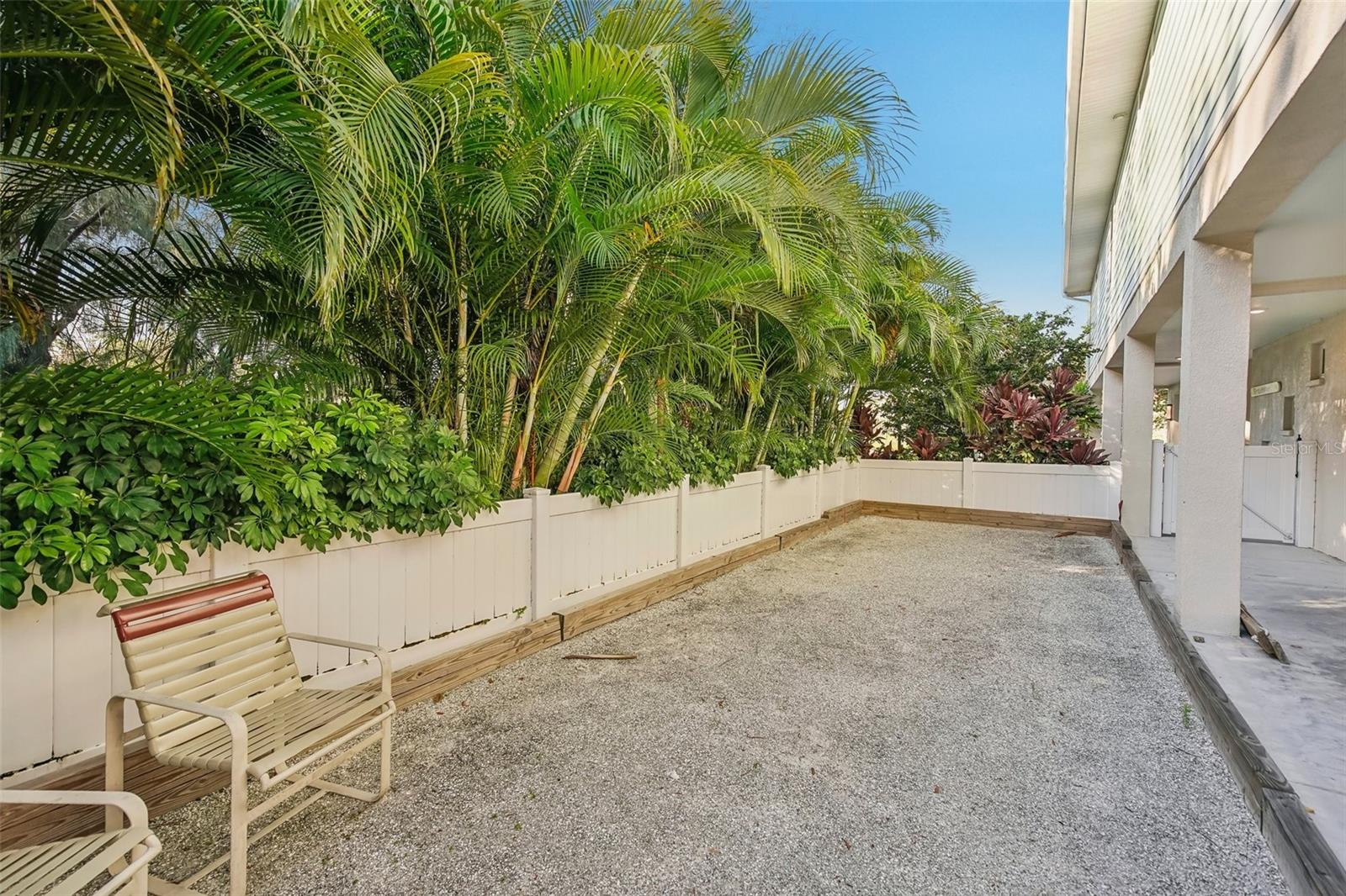 501 Channel Ln Property Photo 35