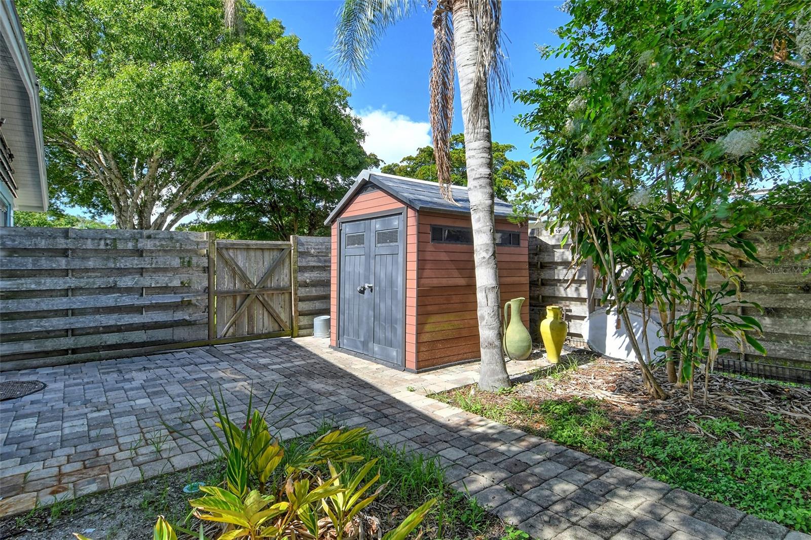 2309 Lynn St Property Photo 30
