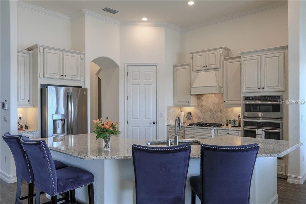 5528 Arnie Loop Property Photo 13