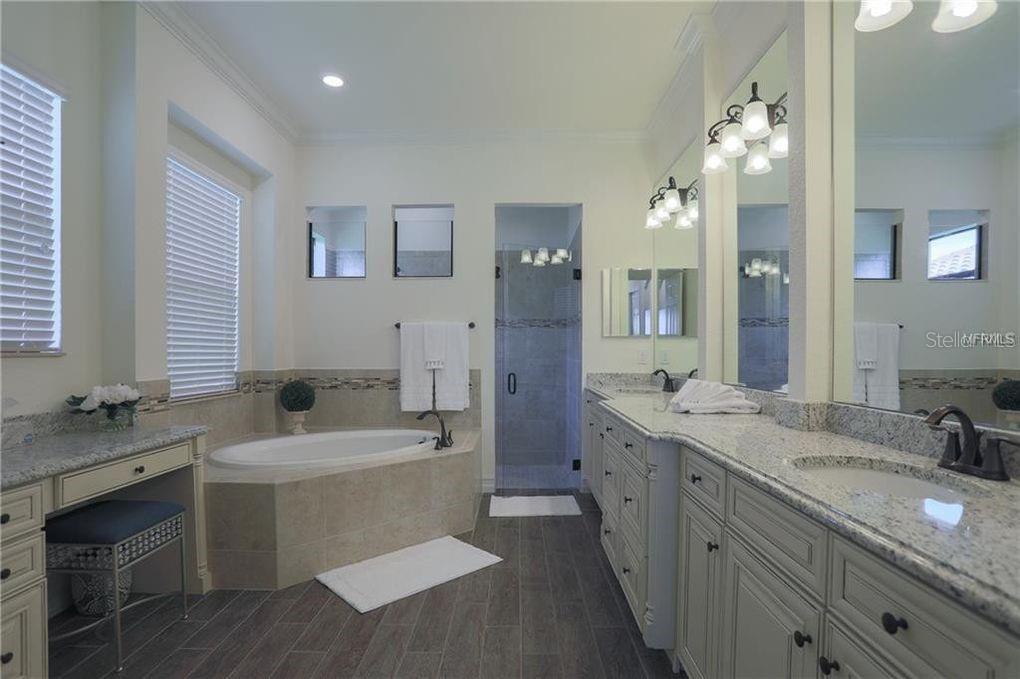 5528 Arnie Loop Property Photo 16