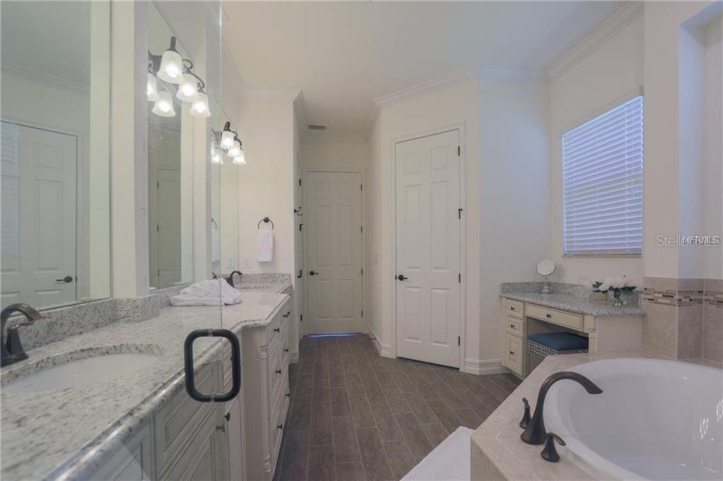 5528 Arnie Loop Property Photo 17