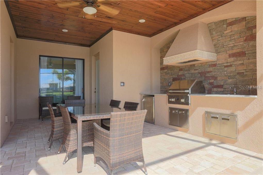 5528 Arnie Loop Property Photo 24