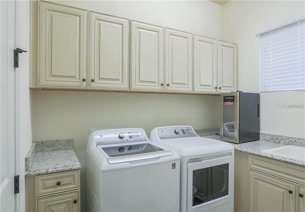 5528 Arnie Loop Property Photo 31