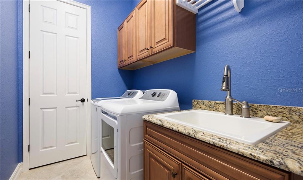 5543 Arnie Loop Property Photo 43