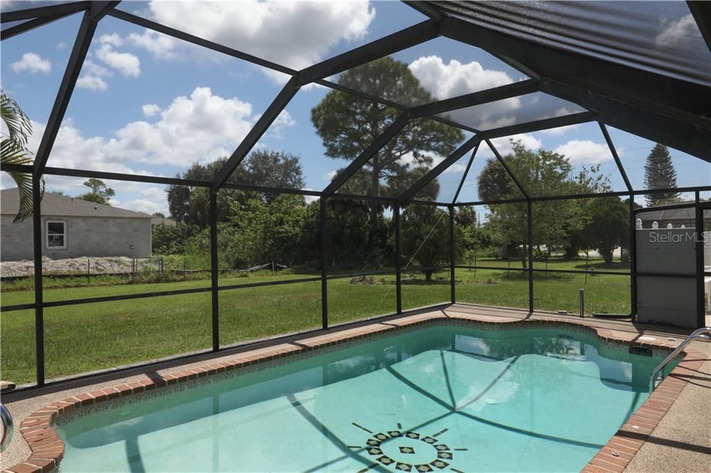 18091 Bracken Cir Property Photo 28