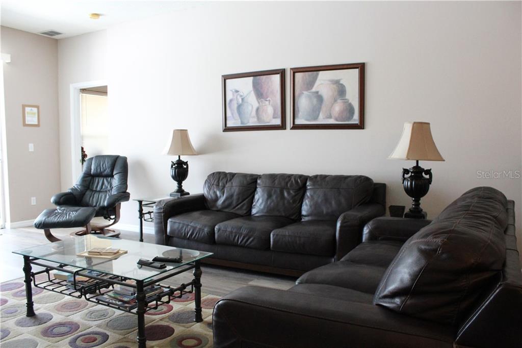 4668 56th Ter E Property Photo 4