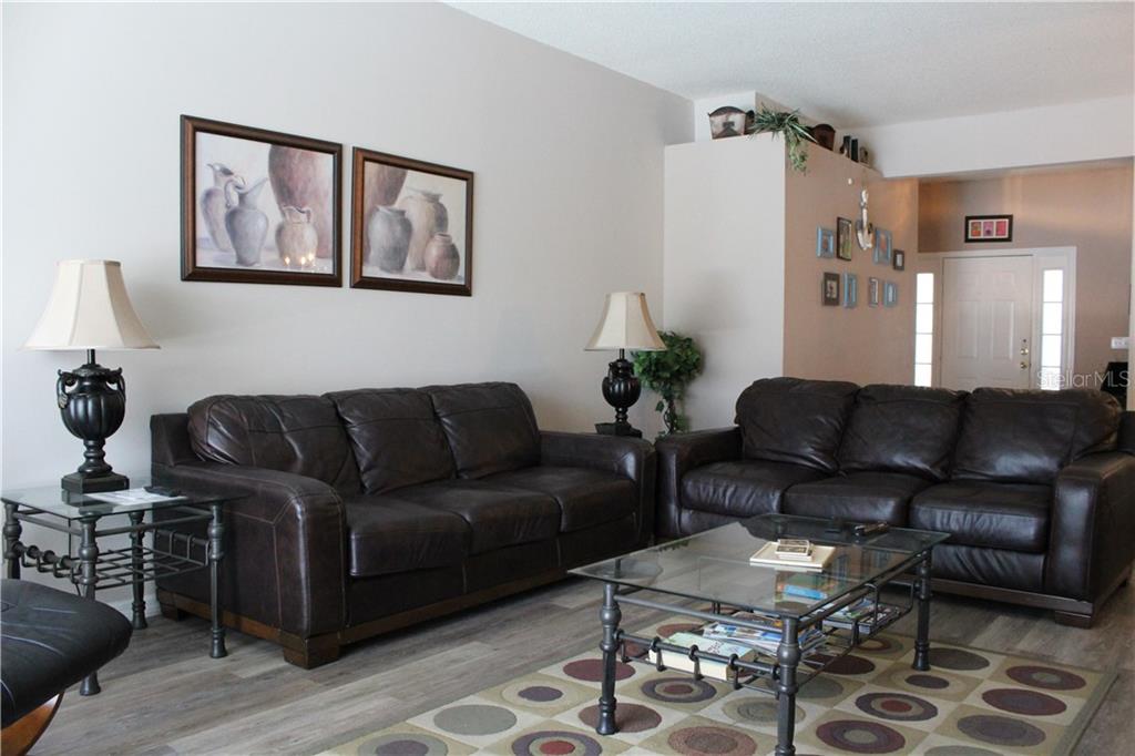 4668 56th Ter E Property Photo 6