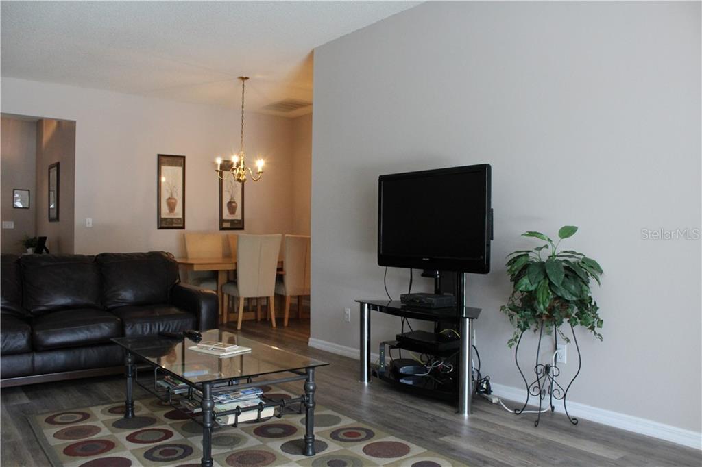 4668 56th Ter E Property Photo 7