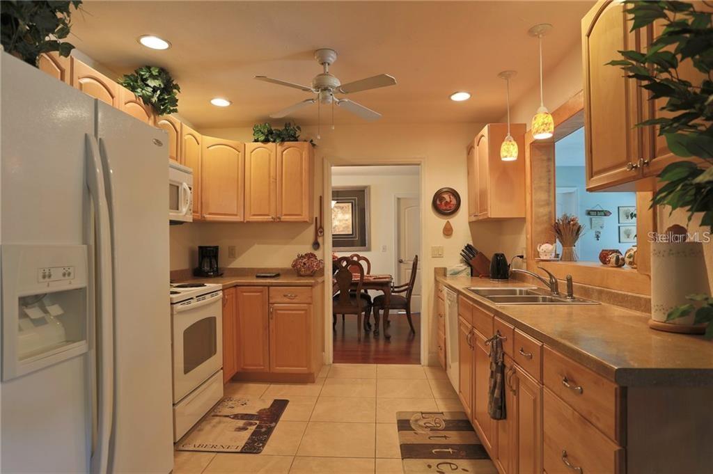 2929 Mayflower St Property Photo 7