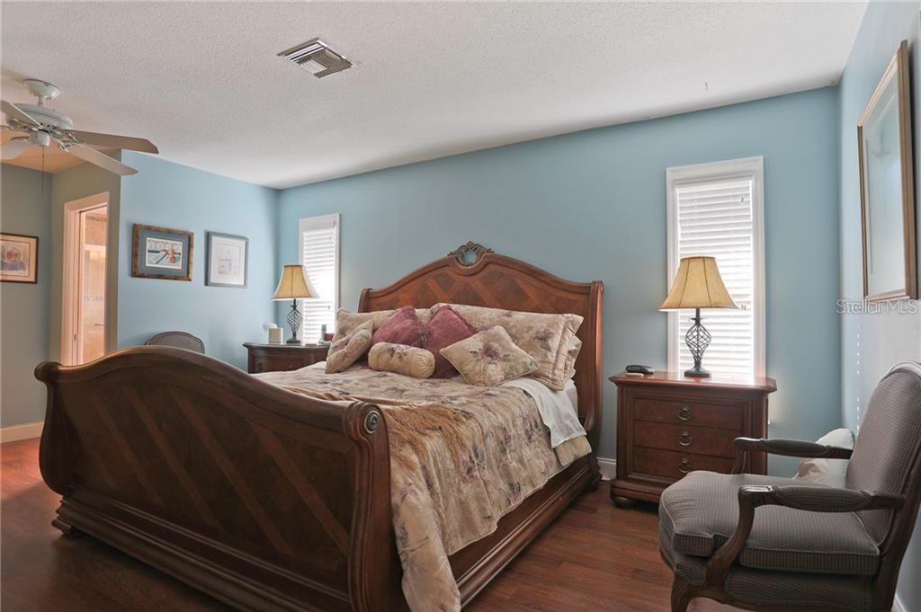 2929 Mayflower St Property Photo 10