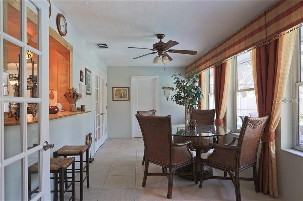 2929 Mayflower St Property Photo 13