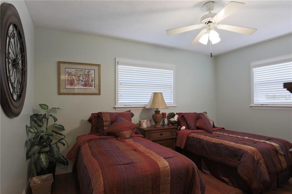2929 Mayflower St Property Photo 16