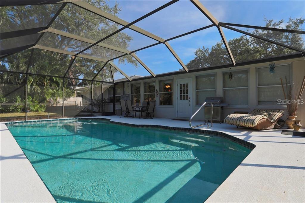 2929 Mayflower St Property Photo 18