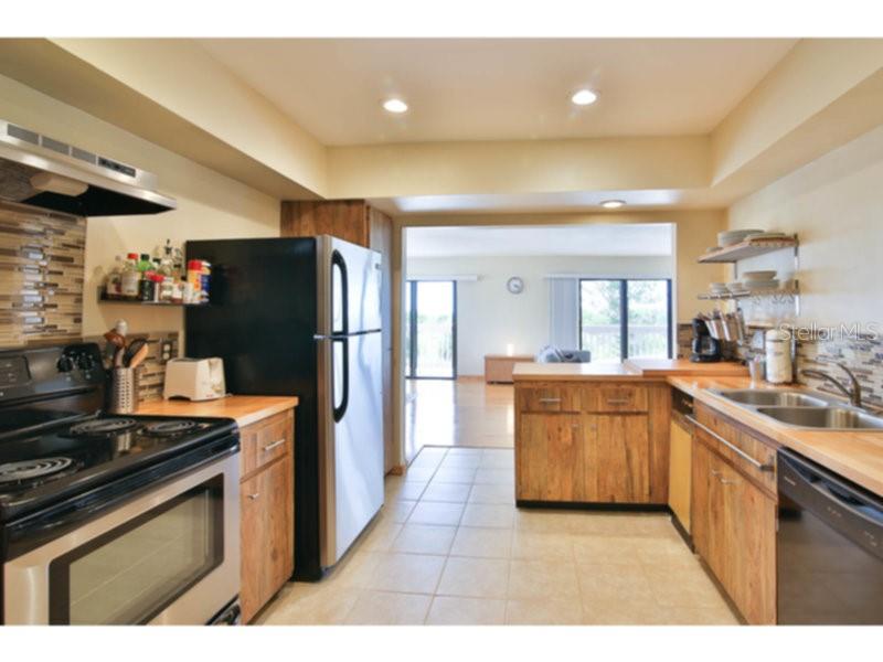 460 Beach Rd #a1 Property Photo 9