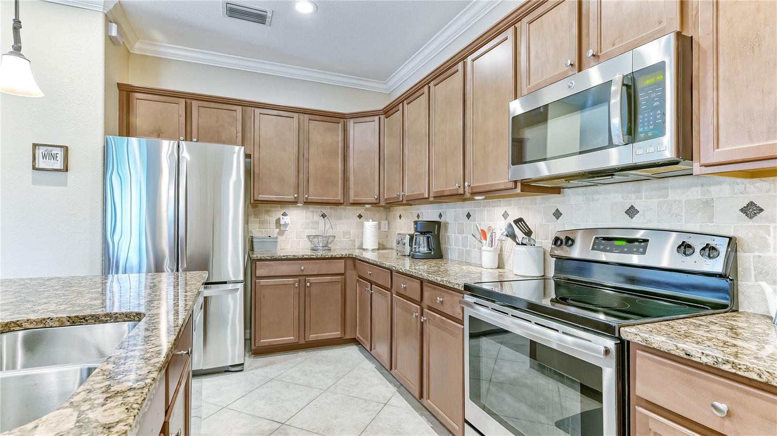 6888 Willowshire Way Property Photo 18
