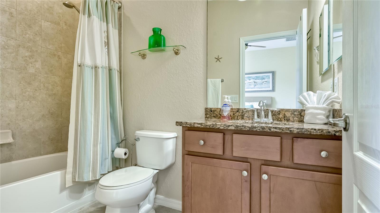 6888 Willowshire Way Property Photo 26