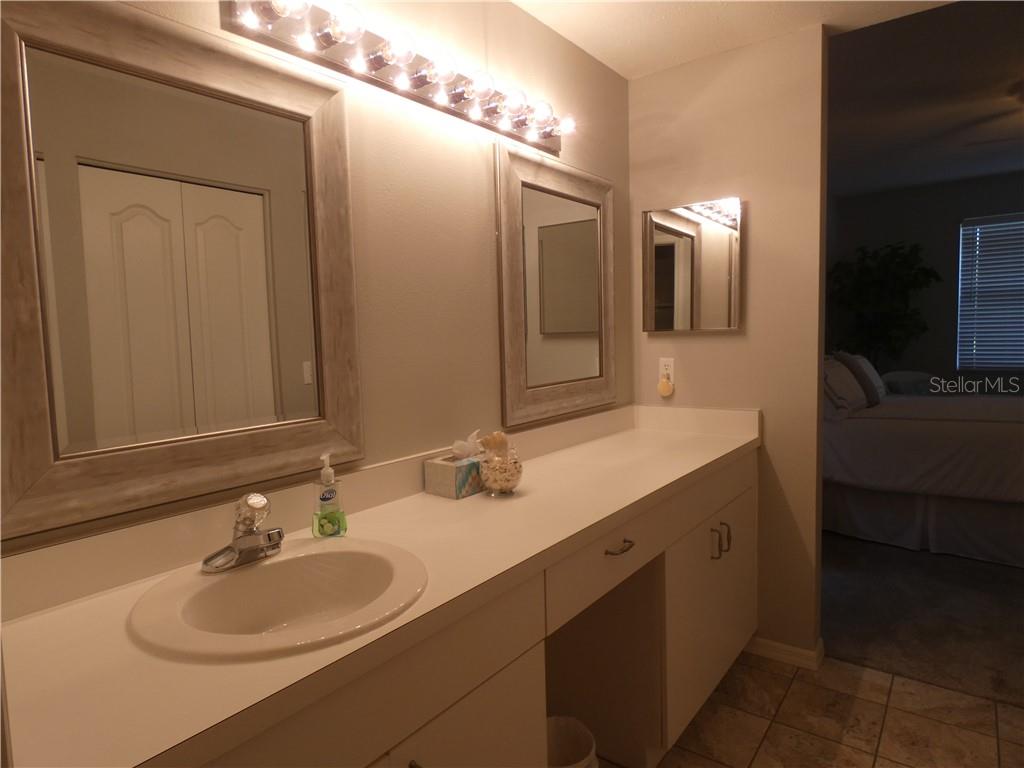 8735 Olde Hickory Ave #8101 Property Photo 11