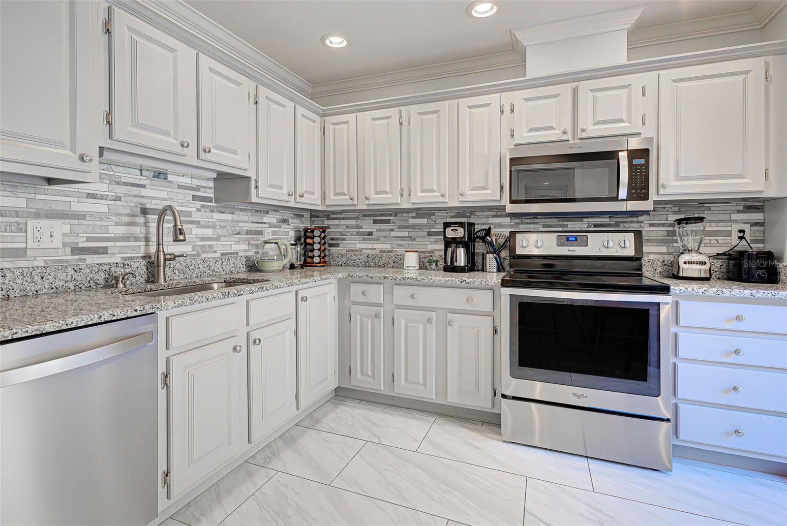 1740 Landings Blvd #39 Property Photo 18