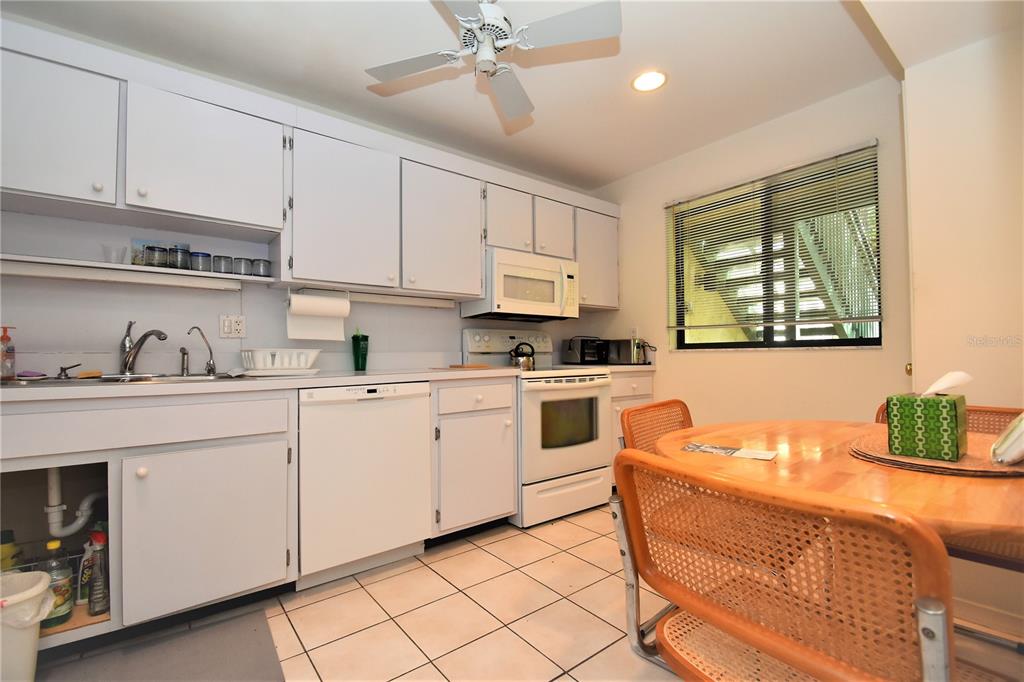 1526 Pelican Point Dr #ba144 Property Photo 2