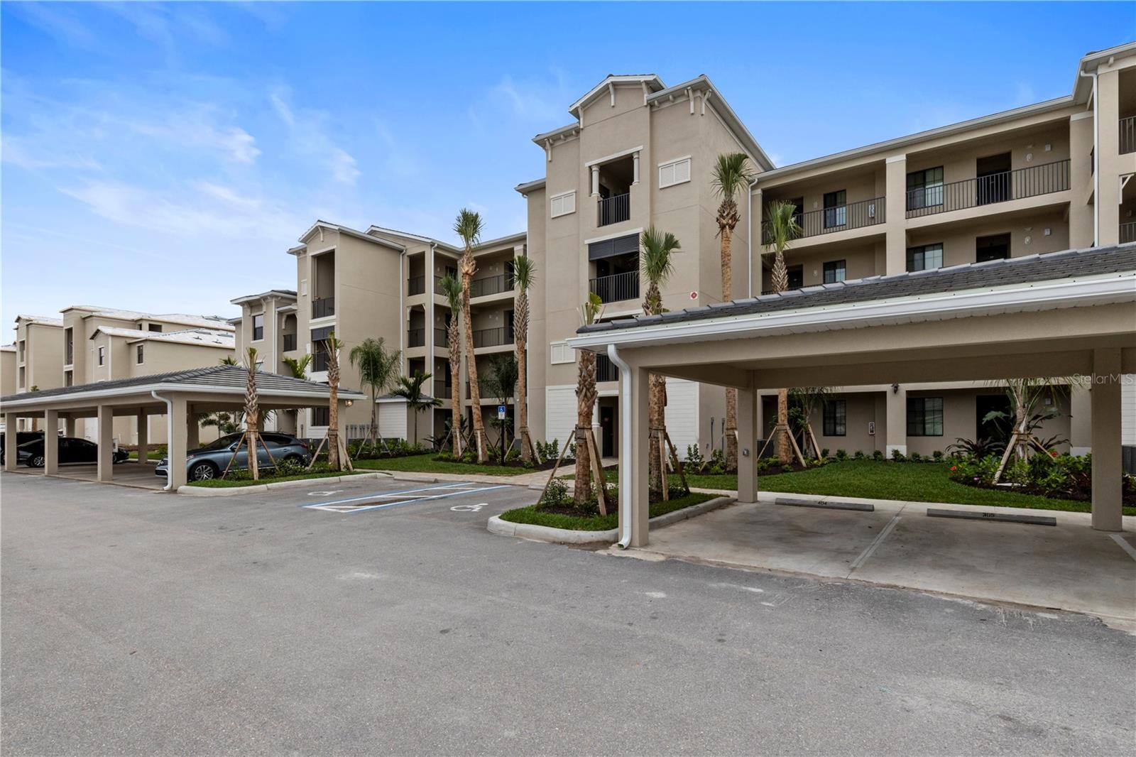 18008 Gawthrop Dr #402 Property Photo 1